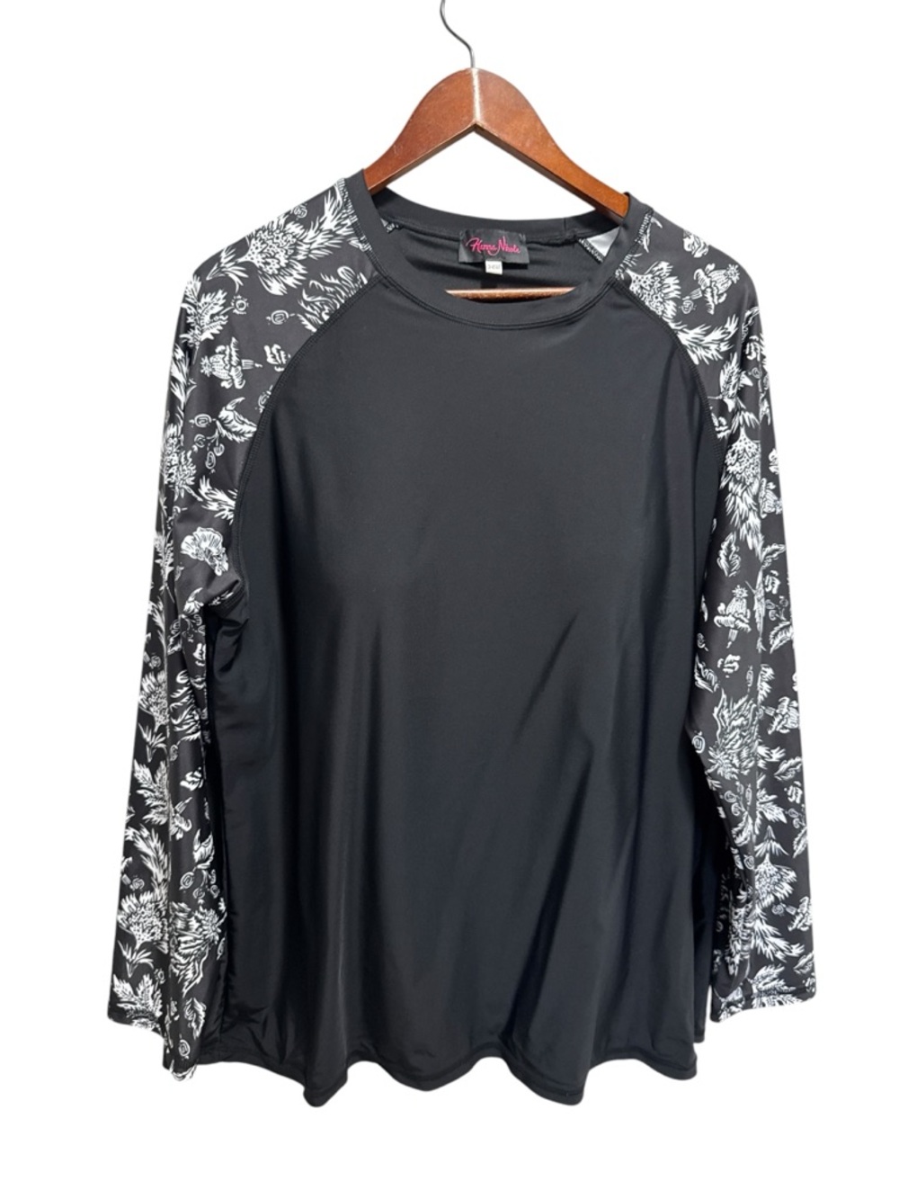 Hanna Nikole Black & White Long Sleeve Rash Guard Size 24